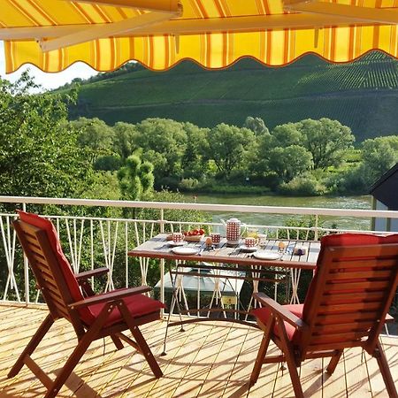 Casa Barzen - Stilvoll Urlauben An Der Mosel Apartment Reil Bagian luar foto