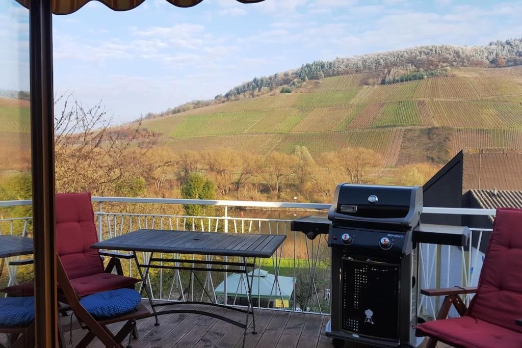 Casa Barzen - Stilvoll Urlauben An Der Mosel Apartment Reil Bagian luar foto